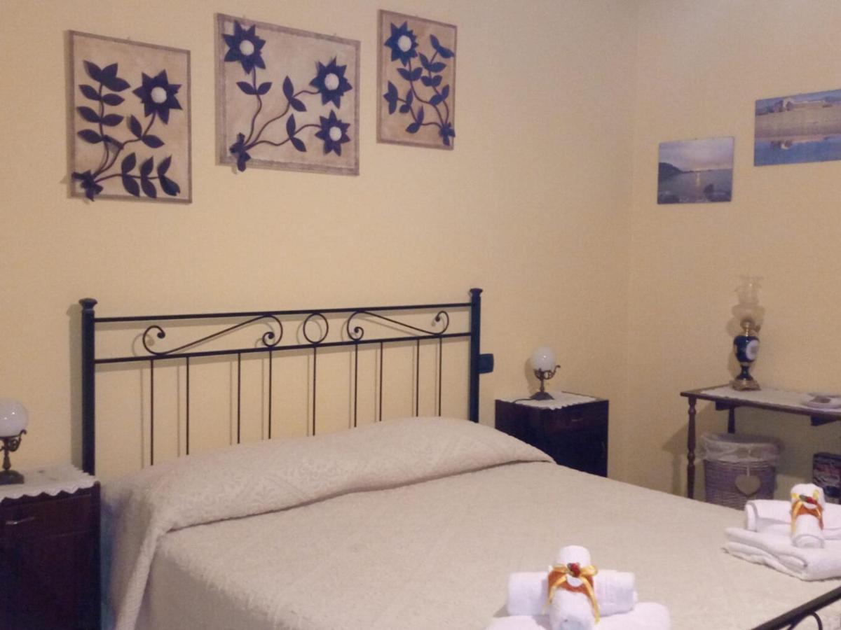 L'Agrifoglio Di Emy Bed & Breakfast Guspini Exterior photo